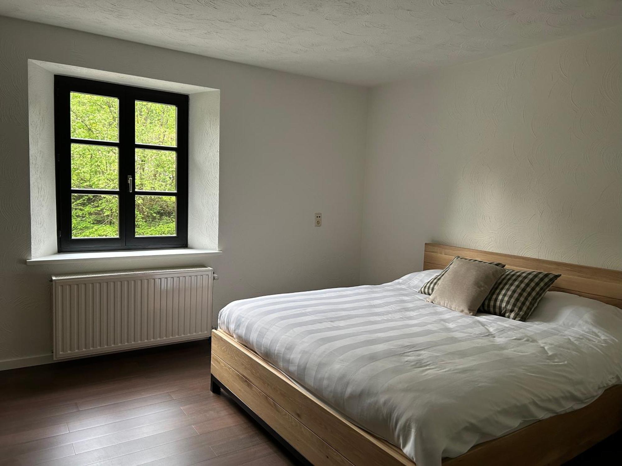 Cacele - La Croisette 5 Appartementen En 6 Tweepersoonskamers Vresse-sur-Semois Exteriör bild